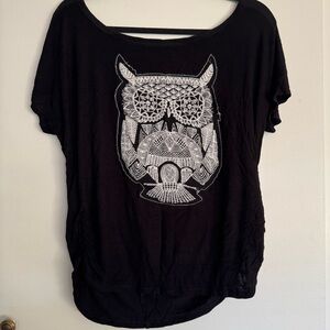 Women’s embroidered Owl Shirt XL